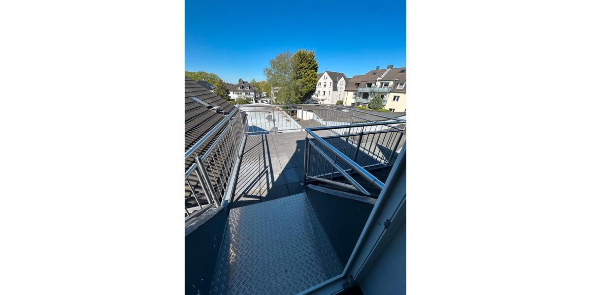 Dachgeschoßwohnung Solingen Ohligs - 3 Zimmer, 90 m&sup2;, 855&euro; | Angebot:26292984