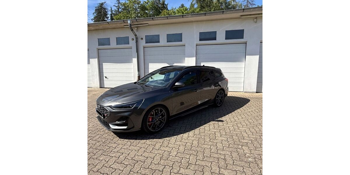 Ford Focus 31.000 km 35.950 &euro; Sankt Augustin 53757