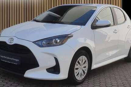 Toyota Yaris 30.414 km 14.990 &euro; Leverkusen 51381