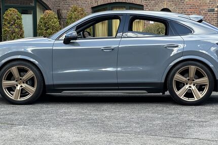 Porsche Cayenne 7.900 km 117.790 € Frechen (bei Köln) 50226