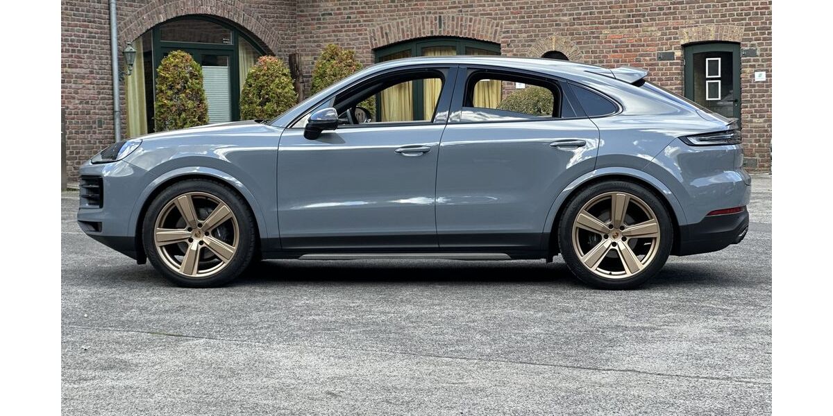 Porsche Cayenne 7.900 km 117.790 &euro; Frechen (bei Köln) 50226