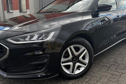 Ford Focus 52.000 km 14.950 € Bedburg 50181