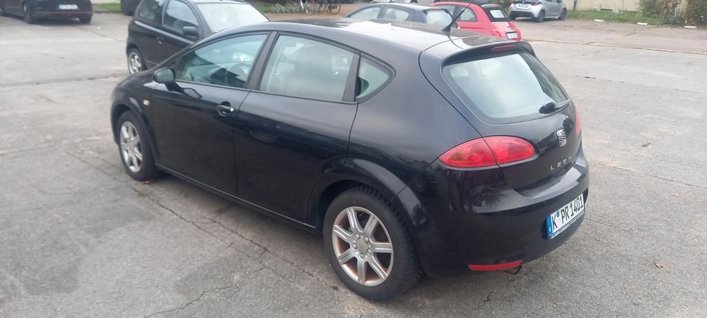 Seat Leon 216.035 km 2.990 € Köln 51147