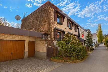 Haus Köln Heimersdorf - 10 Zimmer, 250 m&sup2;, 659.000&euro; | Angebot:27209004