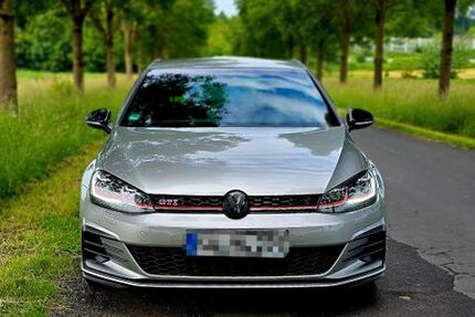 VW Golf 130.000 km 19.300 &euro; Siegburg 53721