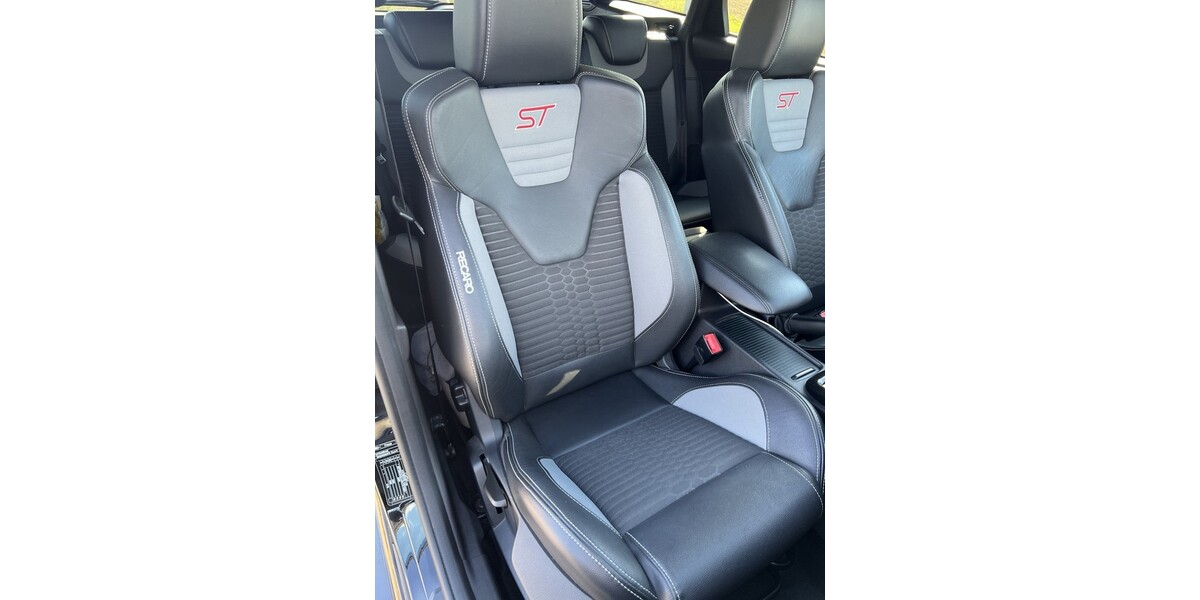 Ford Focus 79.900 km 17.800 &euro; Köln 50667