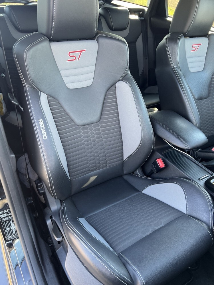 Ford Focus 79.900 km 18.800 € Köln 50667