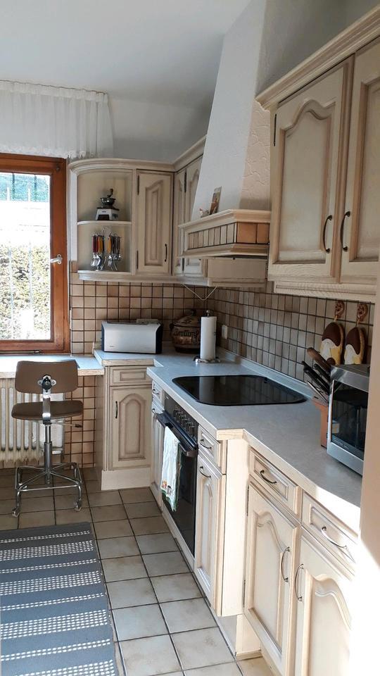 Von PRIVAT! Hell, ruhig, gepflegt, 4ZKDB, WC, SW-Balkon, 85qm!