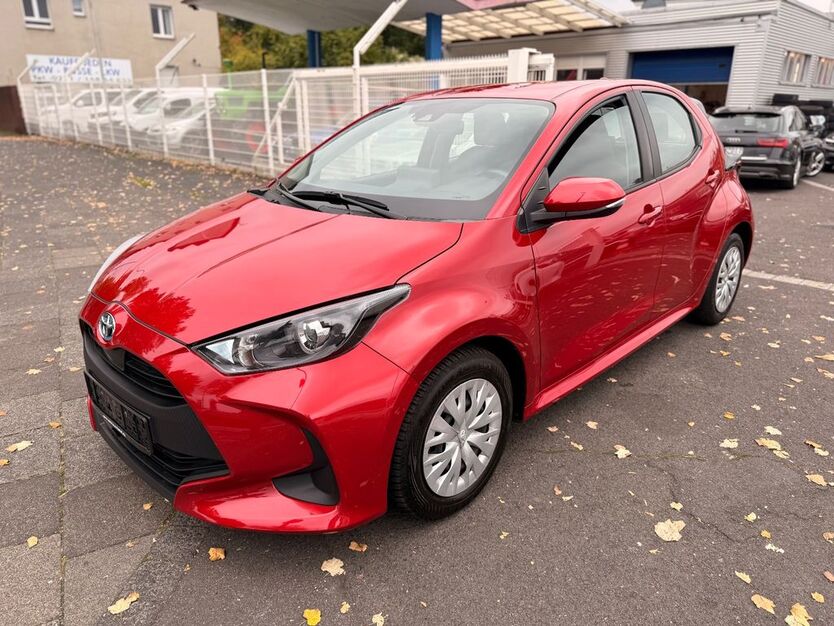 Toyota Yaris 37.842 km 17.500 € Köln 51109