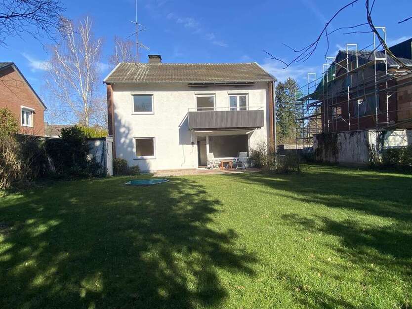 Haus zum Kaufen in Bonn Röttgen 549.000 € 120 m²