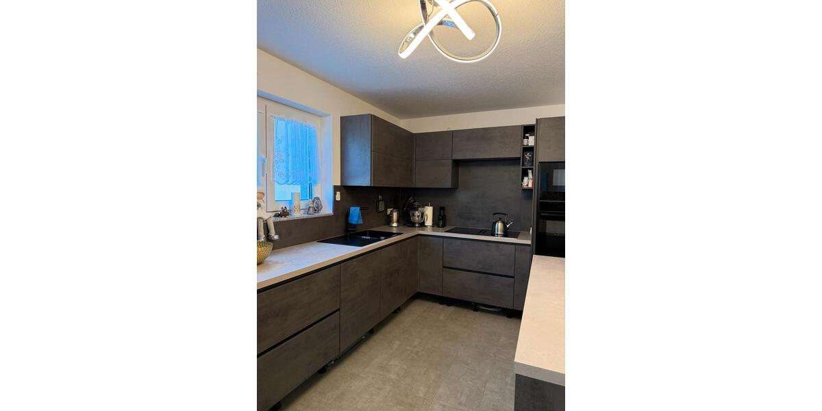 Erdgeschoßwohnung Wermelskirchen - 3 Zimmer, 109 m&sup2;, 1.342&euro; | Angebot:27551019