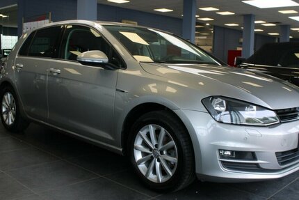 VW Golf 1.2 TSI BlueMotion Lounge 95.780 km 11.980 € Euskirchen 53881