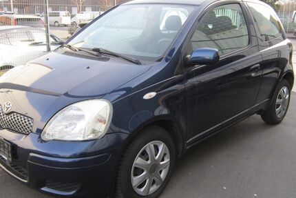 Toyota Yaris 108.000 km 2.490 &euro; Köln 51105