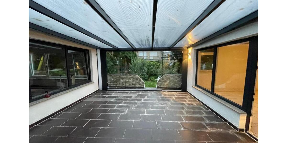 Haus mit Garten in Köln-Weiden + Garage Terrasse 3 zimmer