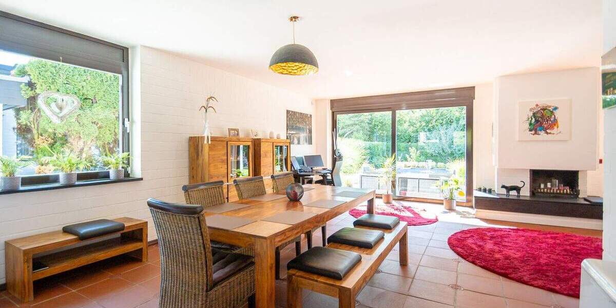 Stilvoller Bungalow mit Pool und liebevoll angelegtem Garten 5 zimmer