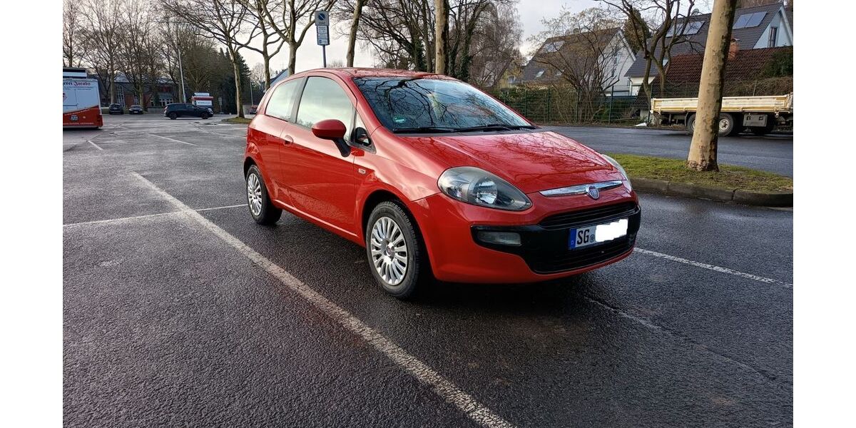 Fiat Punto 133.000 km 2.900 &euro; Solingen 42719