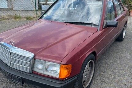 Mercedes-Benz 190 141.296 km 2.490 € Erftstadt 50374