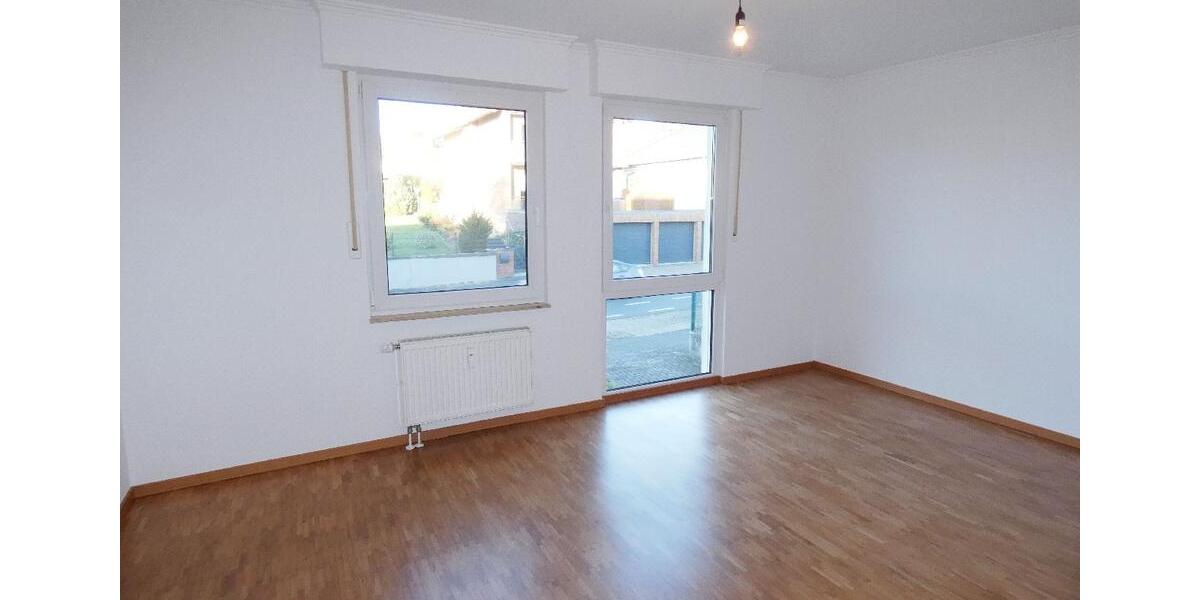 Renovierte 3-Zimmer-Wohnung mit Einbauküche in ruhiger und grüner Lage 3 zimmer