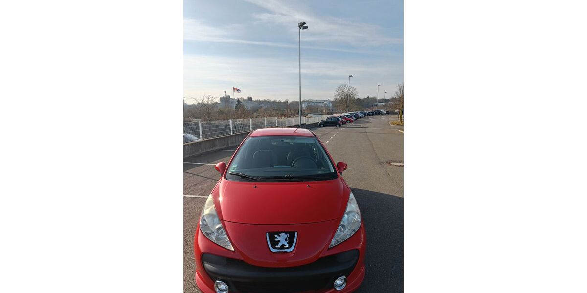 Peugeot 207 144.000 km 3.650 &euro; Köln 50823