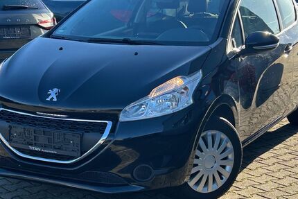 Peugeot 208 120.000 km 1.990 &euro; Erftstadt 50374