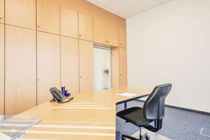 Büro in Troisdorf 341,24 € 18.14 m² zimmer