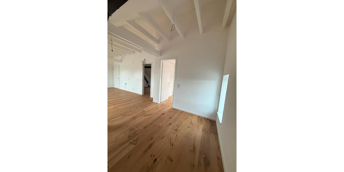 Moderne Wohnung mit effizienter Wärmepumpe und Aufzug zimmer