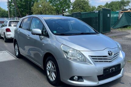 Toyota Verso 191.000 km 6.666 &euro; Köln 50739
