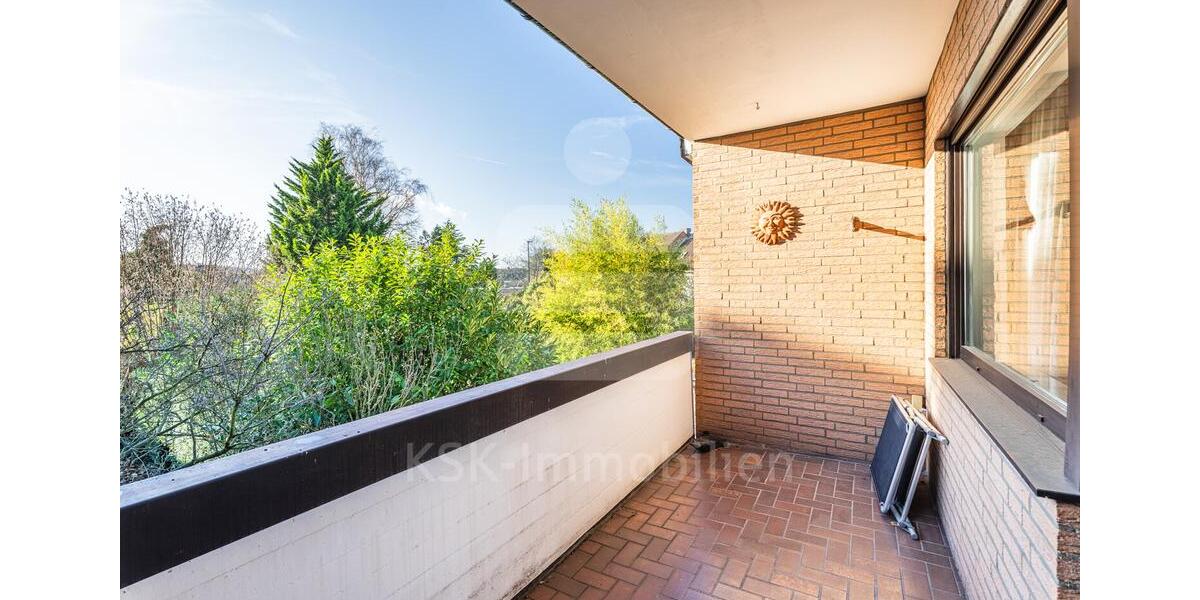 Befristeter Mietvertrag: Charmantes Reihenmittelhaus in Hürth-Efferen mit Garten, Sauna & Garage. 5 zimmer