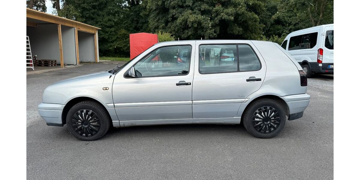 VW Golf 109.995 km 3.300 &euro; Langenfeld 40764