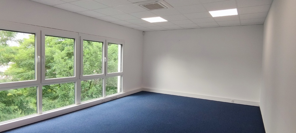 In Büro- oder Praxisgemeinschaft: Gepflegte Fläche in zentraler Lage ***PROVISIONSFREI*** 12 zimmer