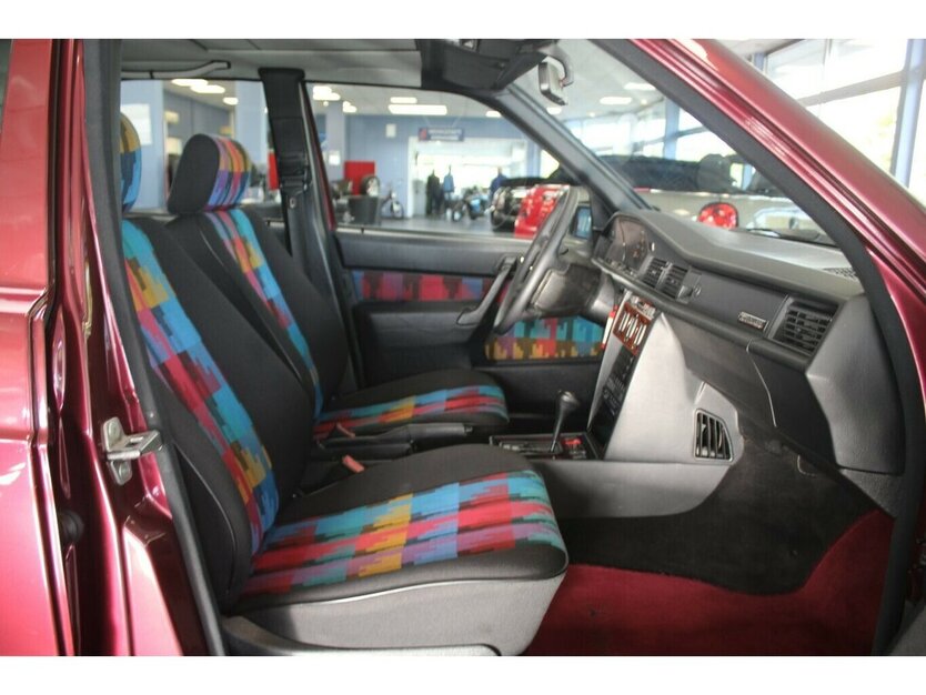 Mercedes-Benz 190 E 1.8 Avantgarde Rosso TOP ZUSTAND 130.065 km 19.980 € Euskirchen 53881