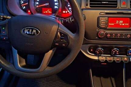 Kia Rio 2.990.000 km 3.800 € Köln 50823