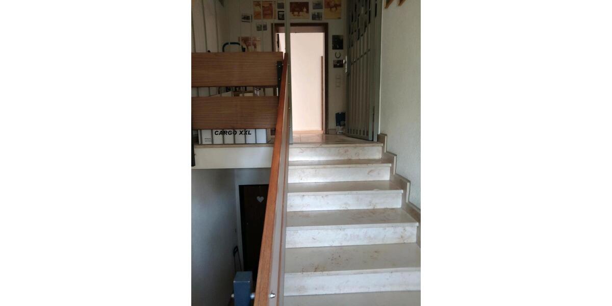 Dachgeschoßwohnung Hilden - 3 Zimmer, 120 m&sup2;, 1.900&euro; | Angebot:26336396