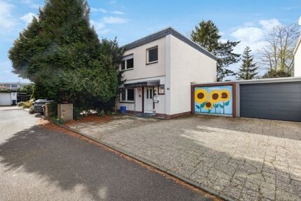 Reihenendhaus in Rodenkirchen auf großzügigem Grundstück mit Entwicklungs-Potenzial