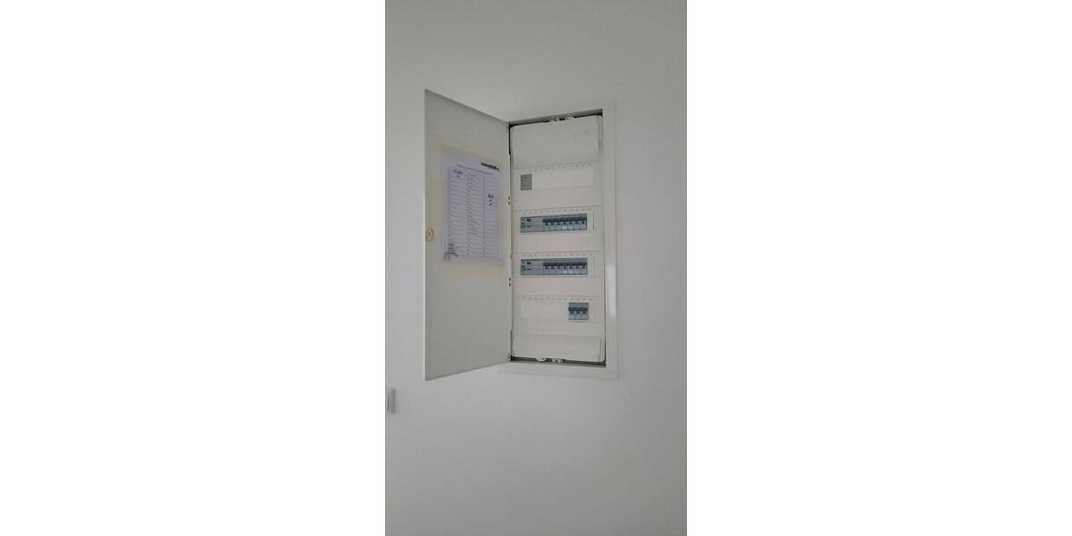 Frisch Kernsaniertemodernisierte 5 Zimmer Wohnung zu verk 5 zimmer