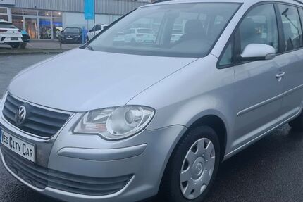 VW Touran 162.630 km 6.299 € Köln 51145
