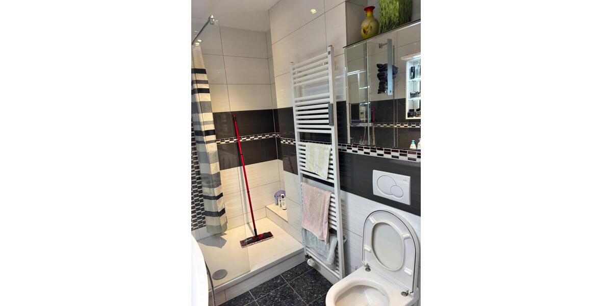 Etagenwohnung Köln Lindenthal - 3 Zimmer, 78 m&sup2;, 1.500&euro; | Angebot:26250307