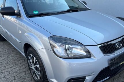 Kia Rio 36.600 km 4.950 € Bornheim 53332