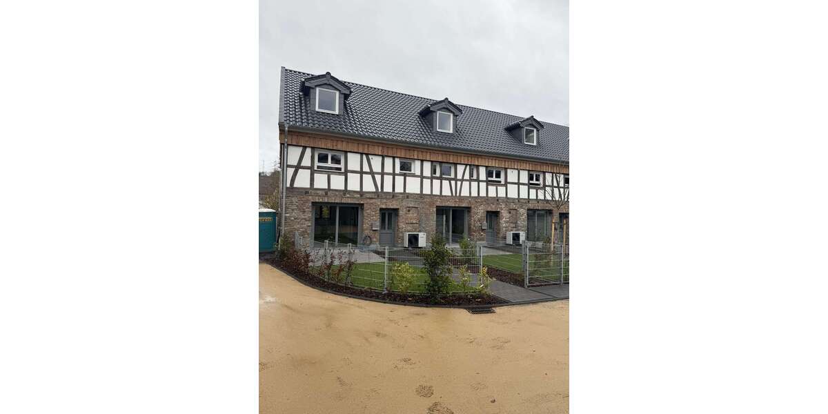 Einfamilienhaus Hennef - 4 Zimmer, 104 m&sup2;, 1.550&euro; | Angebot:23204485