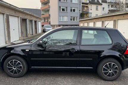 VW Golf 224.500 km 600 &euro; Alkenrath 51377