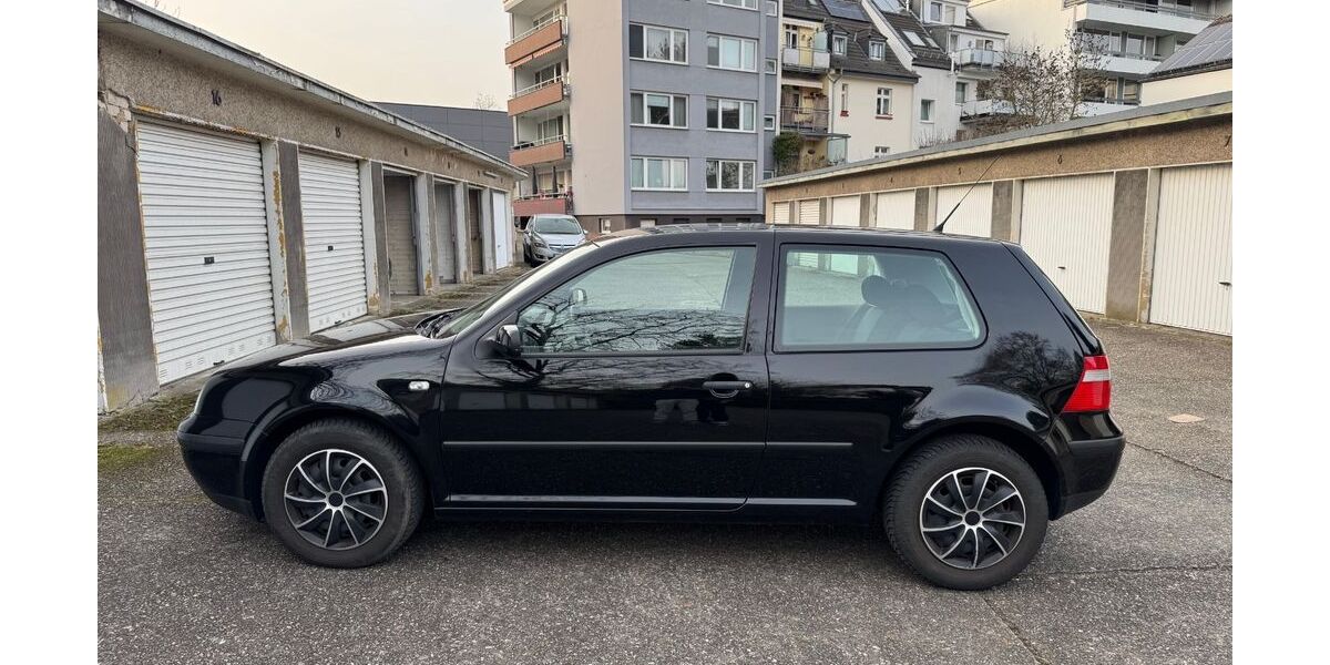 VW Golf 224.500 km 600 &euro; Alkenrath 51377