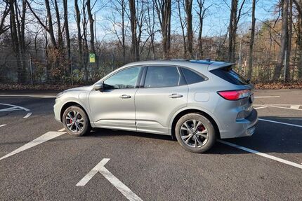 Ford Kuga 92.700 km 24.450 &euro; Troisdorf 53842