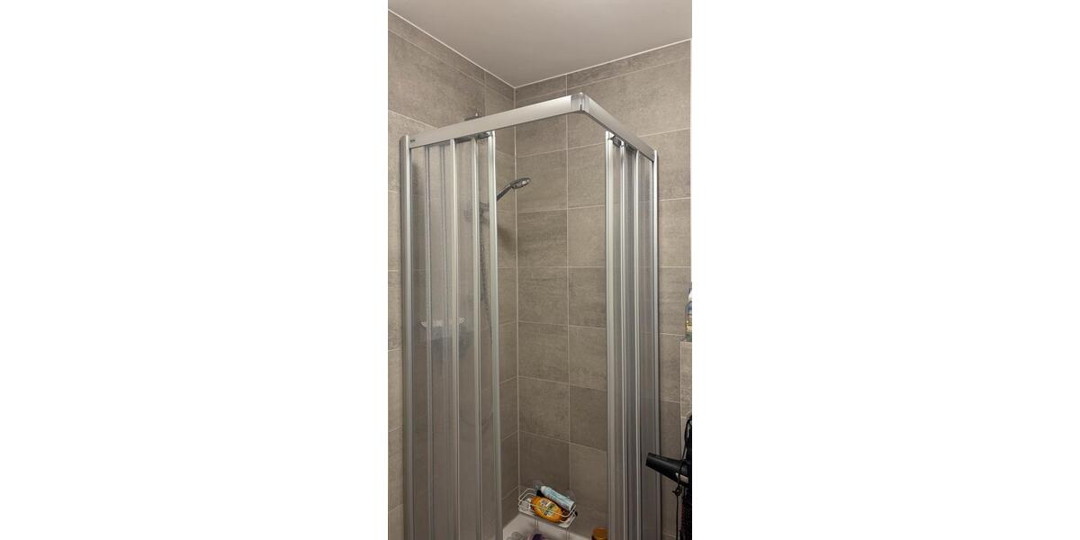 Etagenwohnung Köln Lindenthal - 1 Zimmer, 22 m&sup2;, 535&euro; | Angebot:25379991