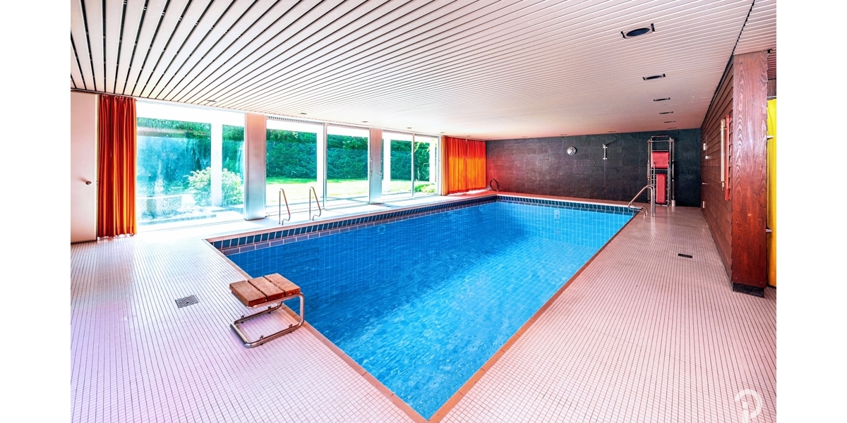 Eine Ikone im Hahnwald mit Geschichte, Charakter und einer architektonischen Handschrift, die bis heute unverwechselbar geblieben ist. - Villa Köln / Hahnwald Hahnwald | Angebot:27239631