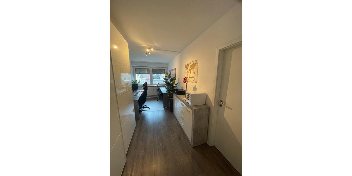 Etagenwohnung Köln Nippes - 3.5 Zimmer, 87 m&sup2;, 375.000&euro; | Angebot:26237092