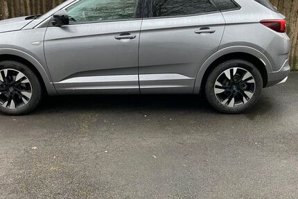 Opel Grandland (X) 13.414 km 11.990 &euro; Hilden 40721