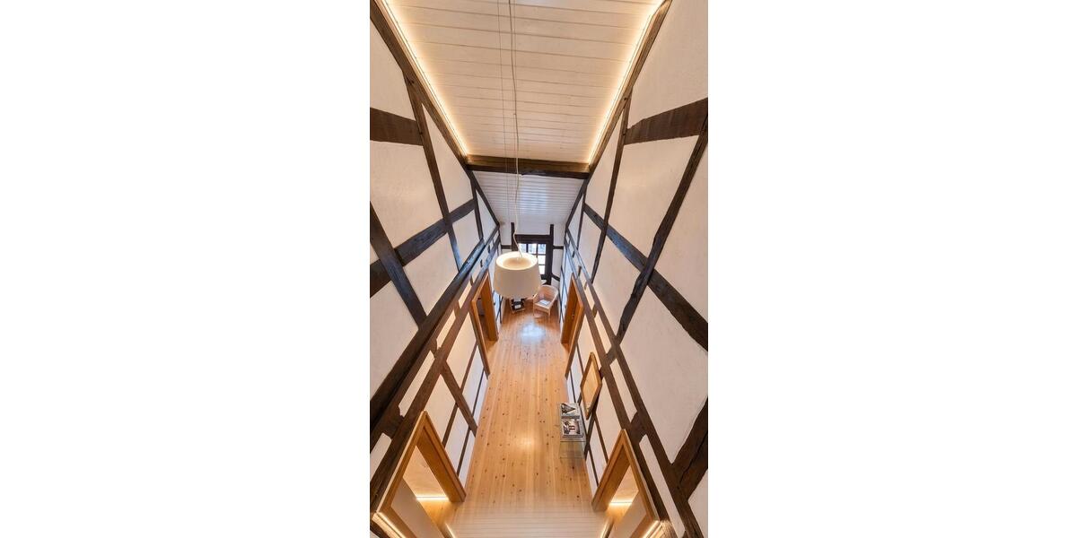 Einfamilienhaus Köln - 16 Zimmer, 770 m&sup2;, 449.000&euro; | Angebot:26455229