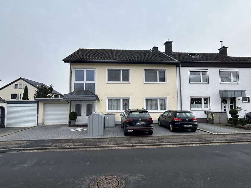 Haus zum Kaufen in Bornheim 622.500 € 180 m²