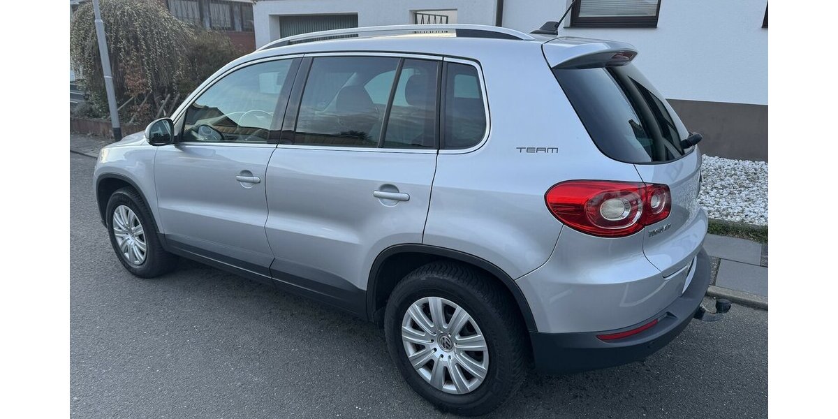 VW Tiguan 2.0TSI DSG 4-Motion Xenon AHK SR+WR 1.Hd 109.500 km 11.900 &euro; Erftstadt 50374