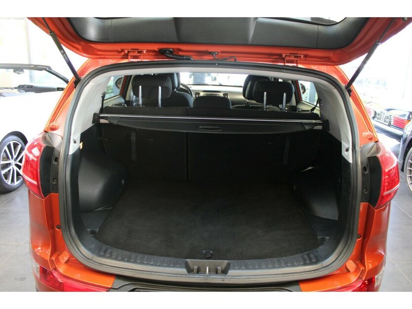 Kia Sportage 1.6 GDI 2WD Attract 114.879 km 9.980 € Euskirchen 53881